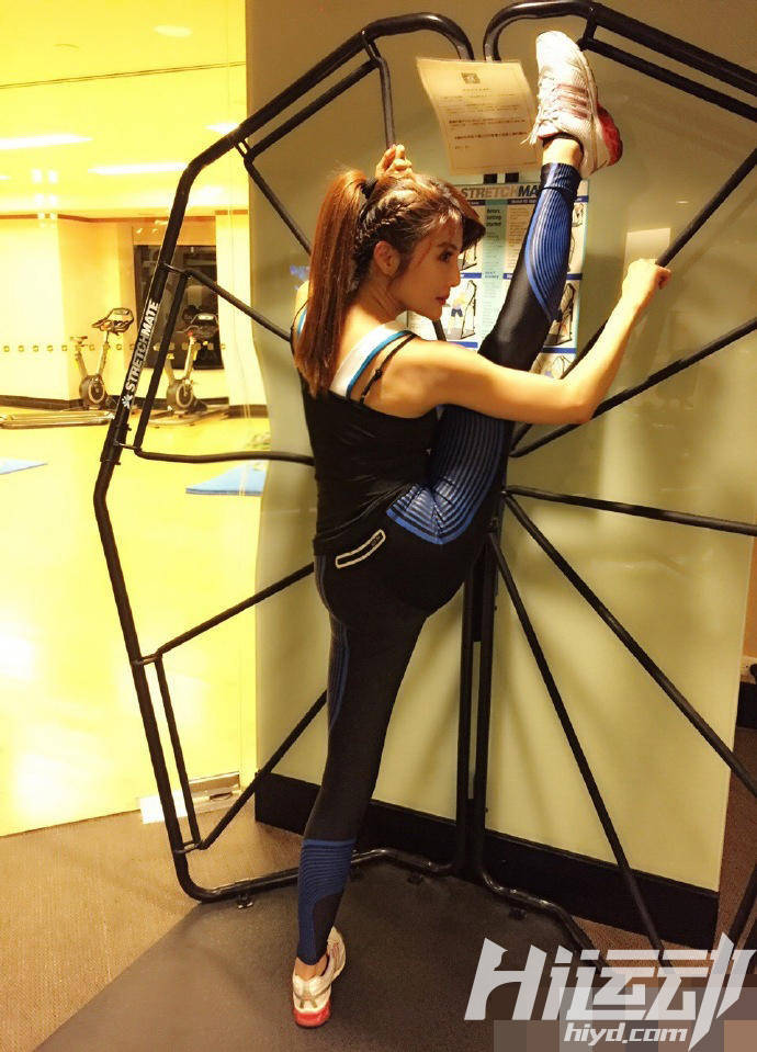 46歲楊麗菁健身照曝光 空閑不忘練功