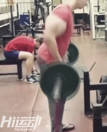 俄羅斯小伙靠“隆”手臂成網紅？用生命在作死！手臂爆了