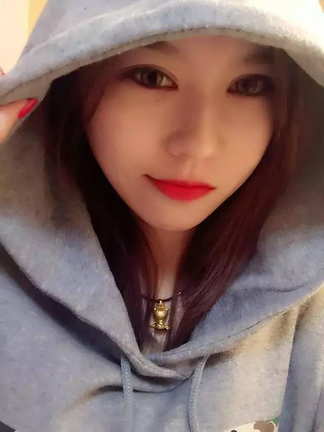 身材顏值雙爆表 瑜伽美人安曉咪