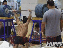 被國外媒體稱為“舉起世界的男人”！一次次刷新老外對力量的認知