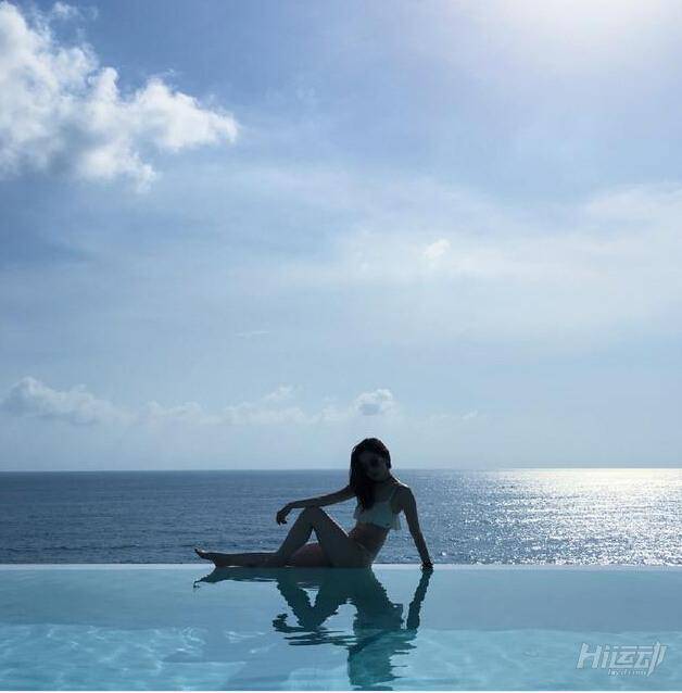 鄧紫棋大秀比基尼照 馬甲線搶眼