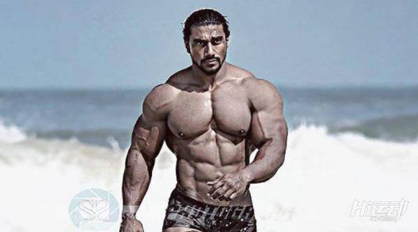 印度人選的“國民老公”！這身材，這眼光我還是服氣的！