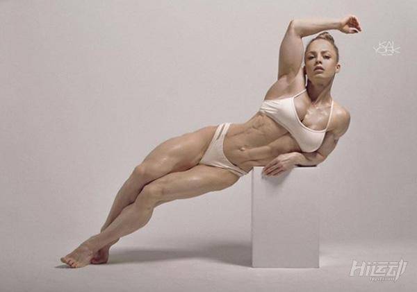 全球最低體脂率3%！這樣的妹子身材你會喜歡嗎？