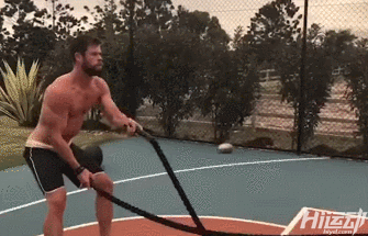 雷神3導演：“這一集你要跟綠巨人打架！”并丟給雷神一份健身計劃