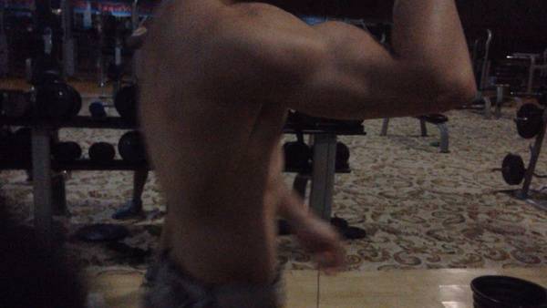 80斤瘦弱男生鍛煉變男神的增肌故事