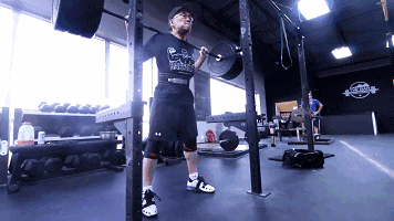 超級勵志！60歲大爺健身完爆小鮮肉