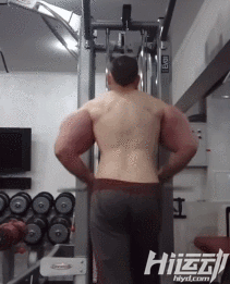 俄羅斯小伙靠“隆”手臂成網紅？用生命在作死！手臂爆了