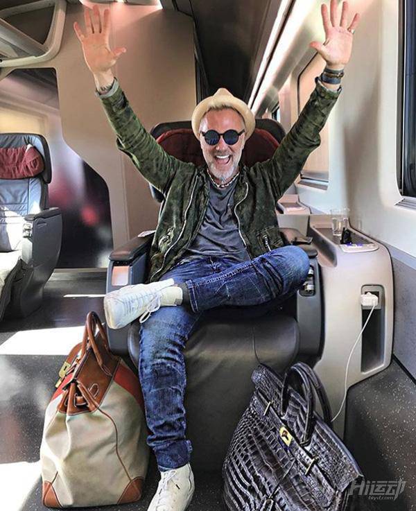 50歲堅持健身練好身材，輕松追到小20歲的模特女友！我差點就信了