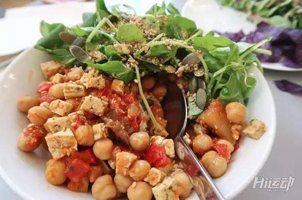 極致追求瘦身，反而患上疾病，一天嘔吐14次