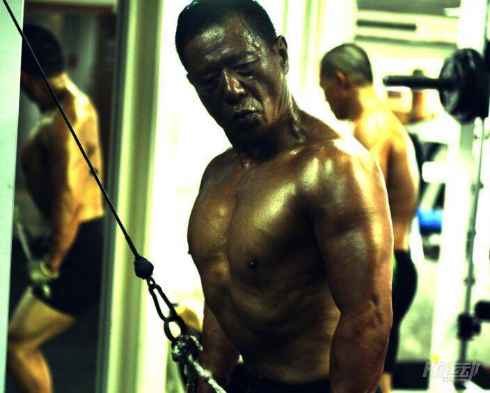 竟然還活著？他用健身的意志力抗癌20年