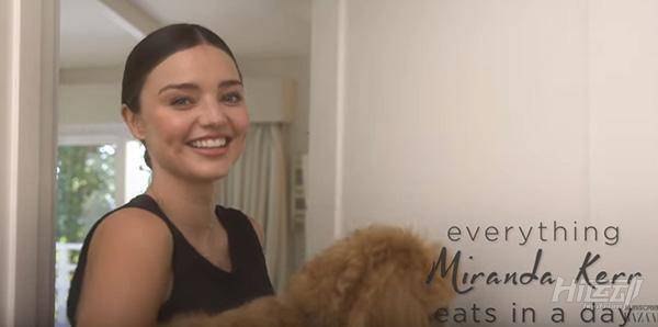 90后高富帥甘當(dāng)接盤俠！這位超模身材34歲單身媽媽的健身飲食秘籍