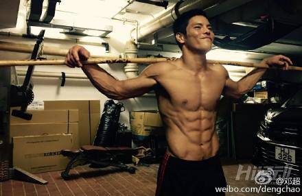 向華強兒子向佐從大胖子減肥型男故事