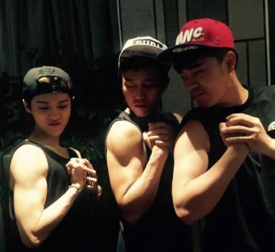 鹿晗出道這四年的肌肉成長史