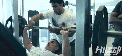 先把體脂率吃到37%再降到9%！為了拍部電影是有多拼命