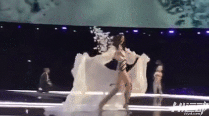 摔一跤就要退休，震動(dòng)半個(gè)娛樂圈！練成維密模特多不容易