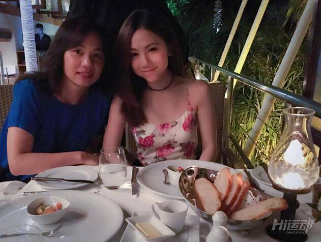 鄧紫棋大秀比基尼照 馬甲線搶眼