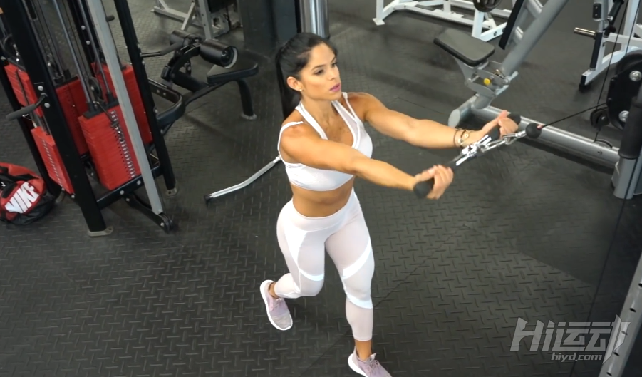 健身女皇米歇爾30分鐘背部二頭肌訓練