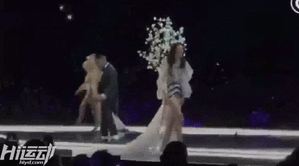 摔一跤就要退休，震動(dòng)半個(gè)娛樂圈！練成維密模特多不容易