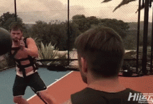 雷神3導演：“這一集你要跟綠巨人打架！”并丟給雷神一份健身計劃