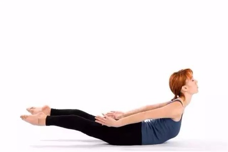 練瑜伽的好處，四組瑜伽動作改善你的肩頸不適
