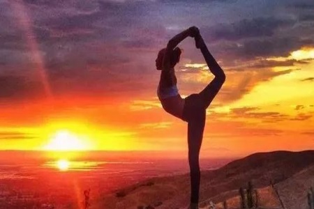 瑜伽初學者為什么要練好呼吸?練瑜伽的呼吸方式有哪些-易網<a href=http://www.gyfww.com/ target=_blank class=infotextkey>健康養生</a>網 瑜伽初學者為什么要練好呼吸?練瑜伽的呼吸方式有哪些