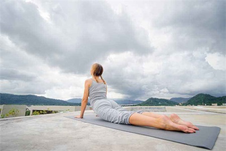 瑜伽初入門：健康有效的減肥瘦身瑜伽，和這三點緊密相連