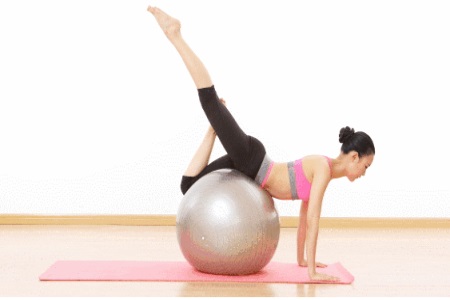 練臀這個(gè)動(dòng)作最有效，三個(gè)瑜伽體式輕松做到