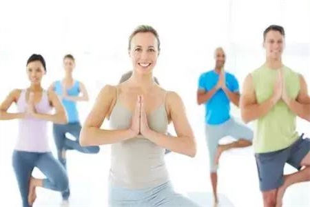 適合女性的瑜伽減肥動作，輕松減肥甩掉小肚腩