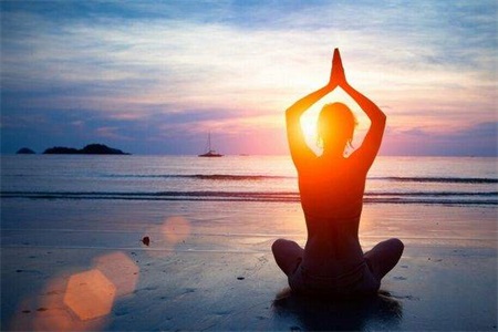 月經(jīng)量少是什么原因，做好這些床上運(yùn)動改善月經(jīng)不調(diào)