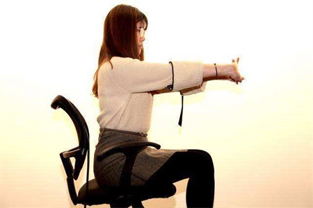 月經(jīng)量少是什么原因，做好這些床上運(yùn)動改善月經(jīng)不調(diào)