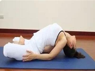 解鎖多種性愛姿勢，三組瑜伽動作打開情趣世界