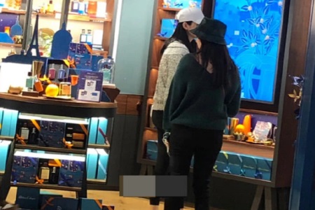 奚夢瑤產后首現身 身材恢復超級好離不開產后瑜伽修復動作