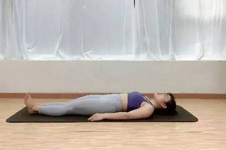 頸椎病的自我治療方法，跟著瑜伽初入門教學視頻來學習