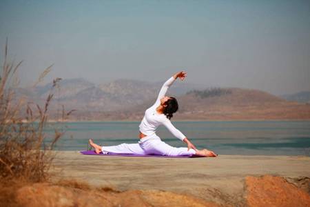 瑜伽什么時候練最好，多久練一次才能夠達到減肥效果