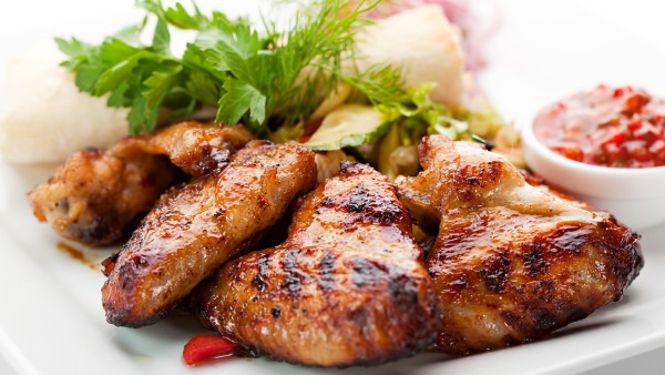 吃雞肉真的能夠減肥嗎?雞肉的3個(gè)誤區(qū)-易網(wǎng)健康<a href=http://www.gyfww.com/jkys/ target=_blank class=infotextkey>養(yǎng)生</a>網(wǎng) 吃雞肉真的能夠減肥嗎?雞肉的3個(gè)誤區(qū)