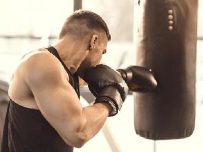 跑步減肥時(shí)無(wú)聊怎么辦 跑步減肥聽點(diǎn)音樂充充電