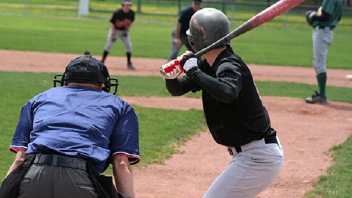 跳繩減肥的正確方法是什么 跳繩減肥需要注意5個事項(xiàng)-易網(wǎng)<a href=http://www.gyfww.com/ target=_blank class=infotextkey>健康養(yǎng)生</a>網(wǎng) 跳繩減肥的正確方法是什么 跳繩減肥需要注意5個事項(xiàng)