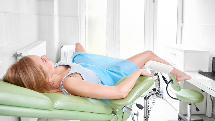 4個懷孕期間預防浮腫的方法 5個方法也能緩解孕期浮腫-易網<a href=http://www.gyfww.com/ target=_blank class=infotextkey>健康養生</a>網 4個懷孕期間預防浮腫的方法 5個方法也能緩解孕期浮腫