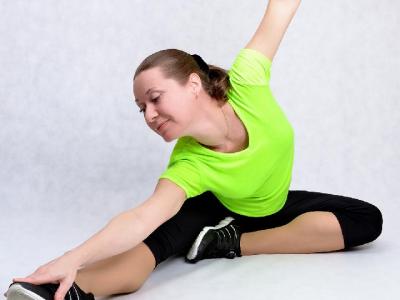 白領在辦公室怎么減肥比較好？這幾個辦公室小運動減脂又減壓