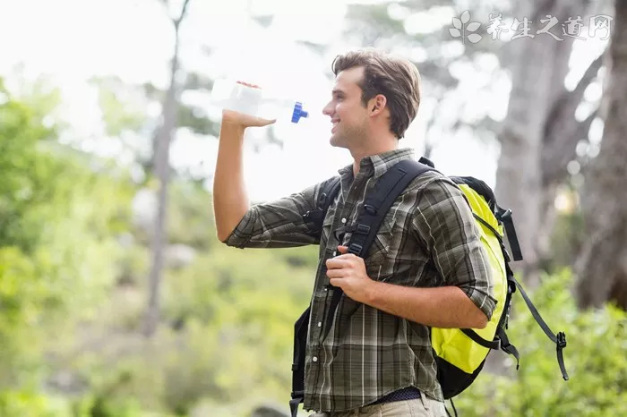 男人如何養(yǎng)好前列腺-易網(wǎng)<a href=http://www.gyfww.com/ target=_blank class=infotextkey>健康養(yǎng)生</a>網(wǎng) 男人如何養(yǎng)好前列腺