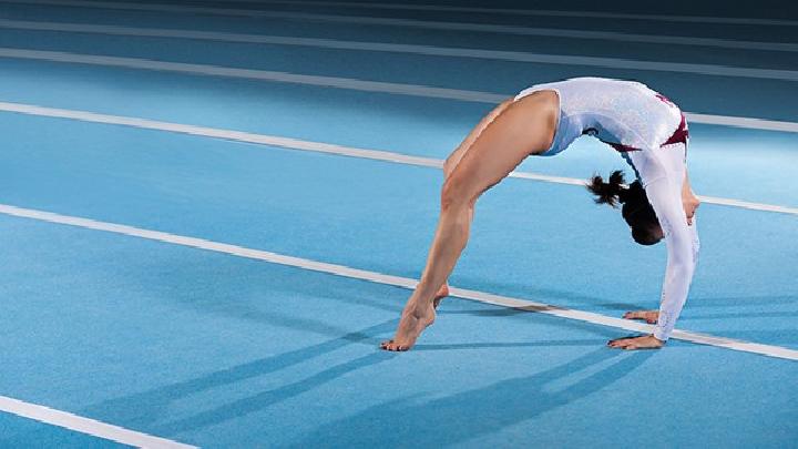 睡前做什么運動可以瘦肚子跟腿？睡前減肥運動分享