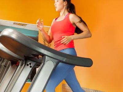 做什么運動可以瘦肚子瘦腿呢？瘦肚子最有效的運動推薦