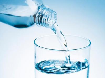 喝水真的能減肥嗎？減肥到底要怎樣喝水？