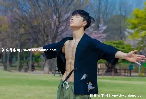 練腹肌的十大禁忌，一定要熱身做拉伸(注重全身鍛煉)