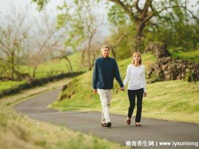 肝囊腫最怕三種運(yùn)動(dòng)，散步/打太極拳/瑜伽(可輔助緩解身體不適)