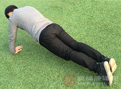 經(jīng)常做俯臥撐身體會(huì)有什么變化 不妨了解下