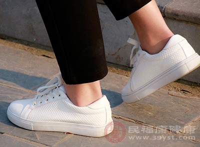 30歲~80歲 不同年齡段的人每天分別走多少步好 別走錯