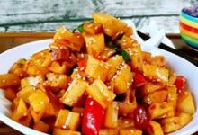 紅油蓮藕條的做法-酸辣味炒菜譜