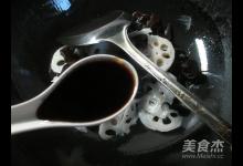 黑木耳炒蓮藕的做法-酸辣味炒菜譜