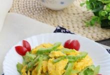 苦瓜炒鴨蛋的做法-家常味炒菜譜